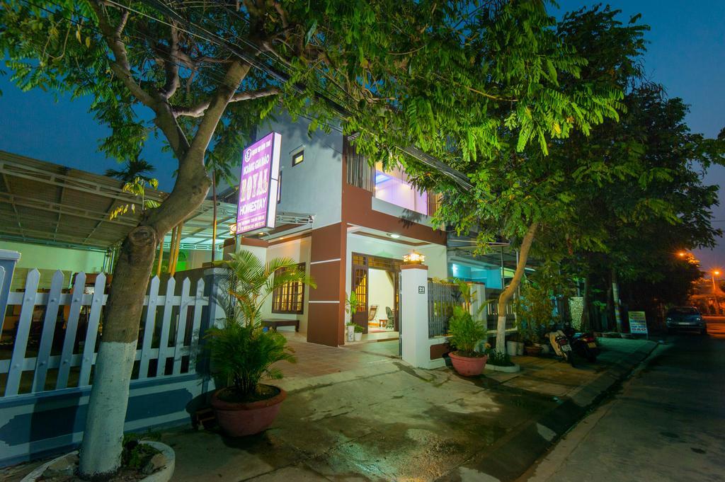 Royal Homestay Хоян Екстер'єр фото